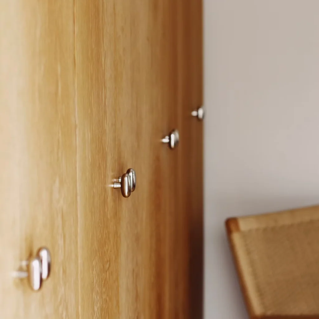 Blunt Knob
