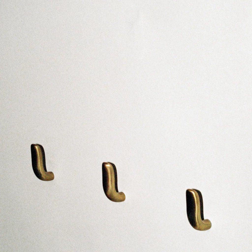 Iris Hook - Image 14