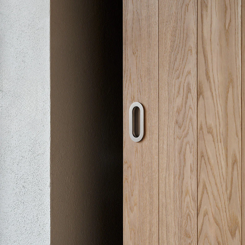 Knud Oval Flush Pull