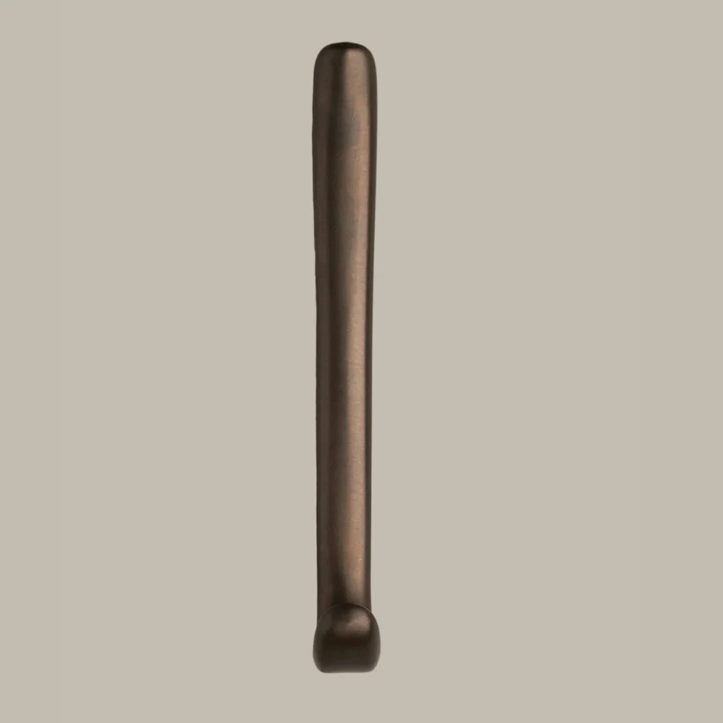 Luis Hook - Image 12