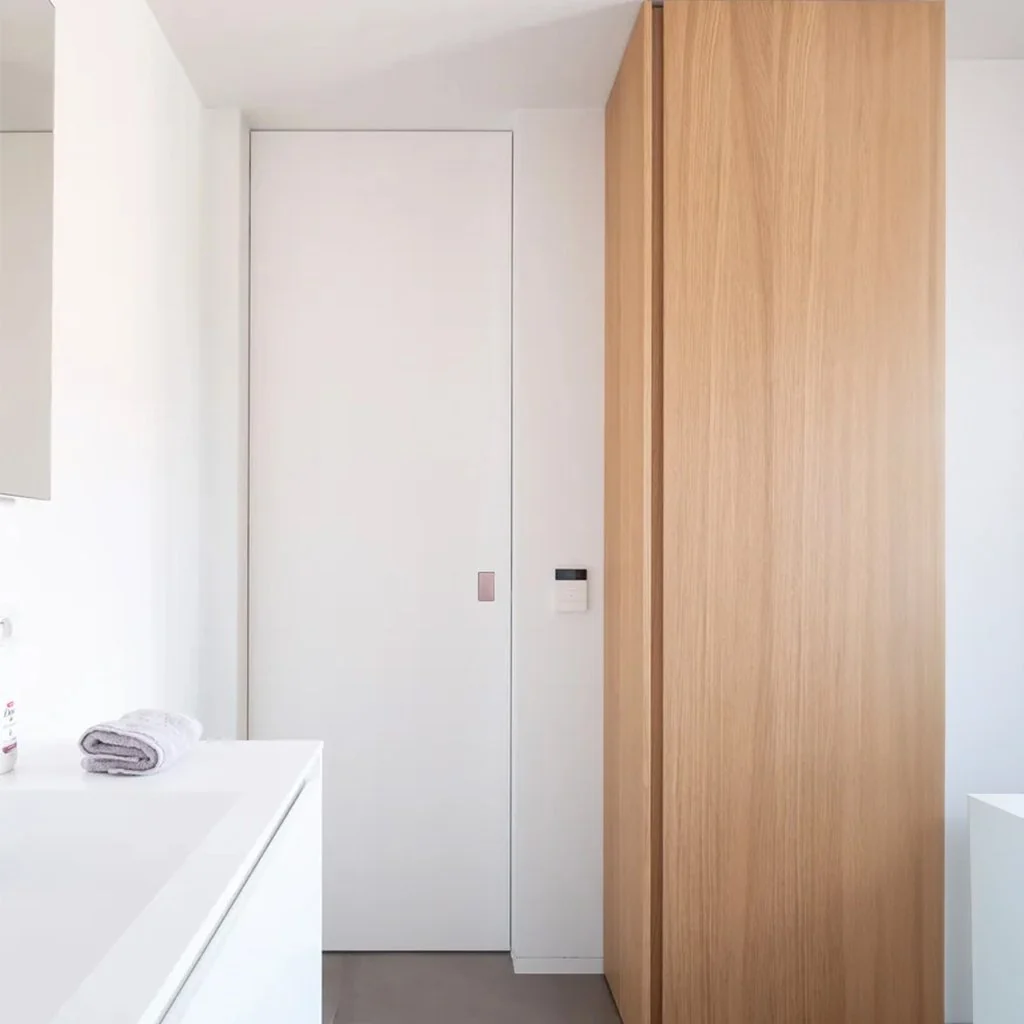 Noha Residential Swinging Door Latch